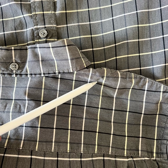Fossil Men’s Button Down Shirt - Picture 5 of 5